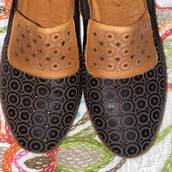 La Pinta Haven shoe size 38 Black Tan slip on elastic side panel leather upper - Picture 4 of 7